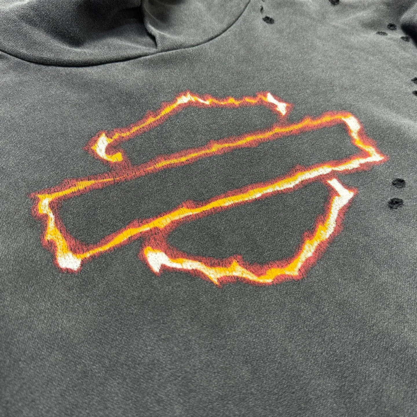 P268 # CHE-60 Saint "West Coast Chopper Harley Flame West Coast Cross" limited edition washed distressed hooded sweatshirt with multi-position hand-damaged craftsmanship. Heavy Assute fermentation and washed with water fade. Size: S M L XL